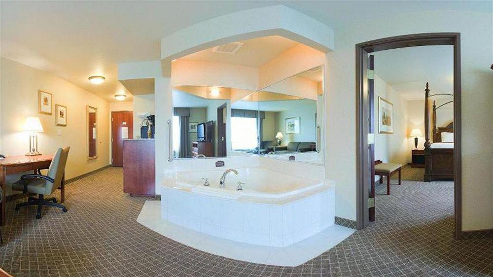 Holiday Inn Express & Suites Wausau By Ihg Weston Eksteriør billede